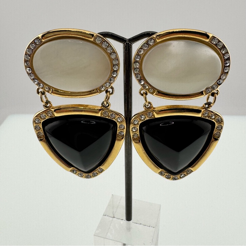 Vintage 80’s Elegant Gold and Black Dangle Clip Earrings - Picture 6 of 8